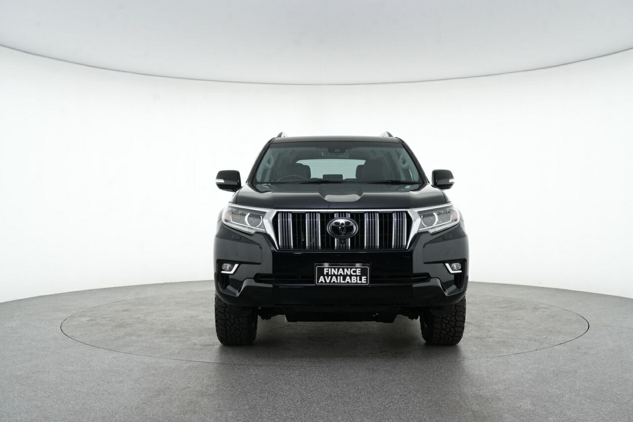 Toyota Landcruiser Prado image 2