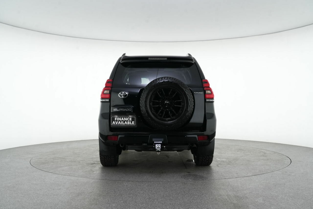 Toyota Landcruiser Prado image 4