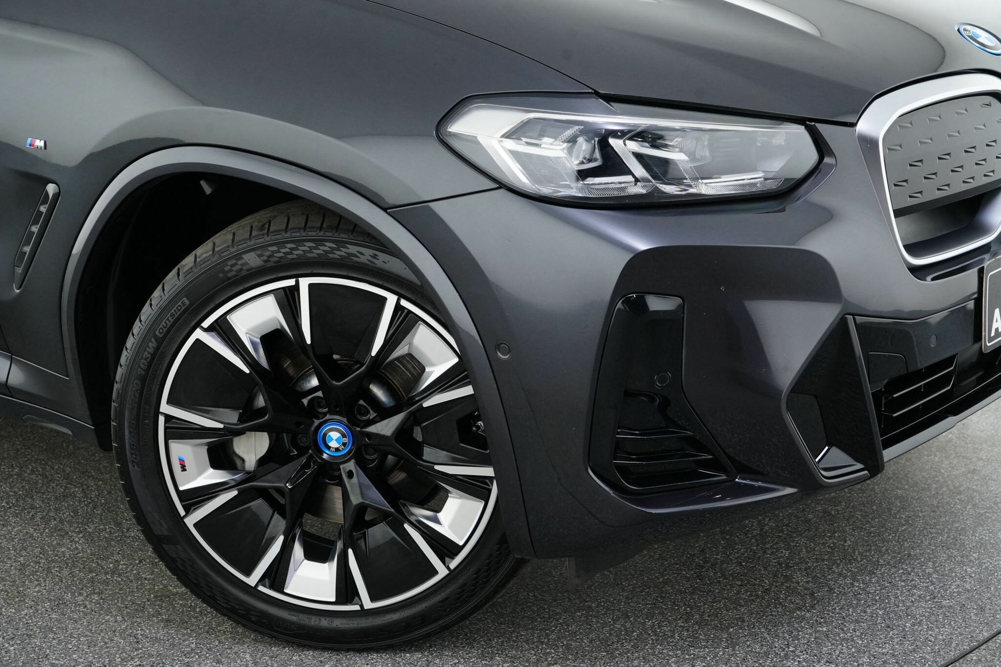 BMW Ix3 image 2