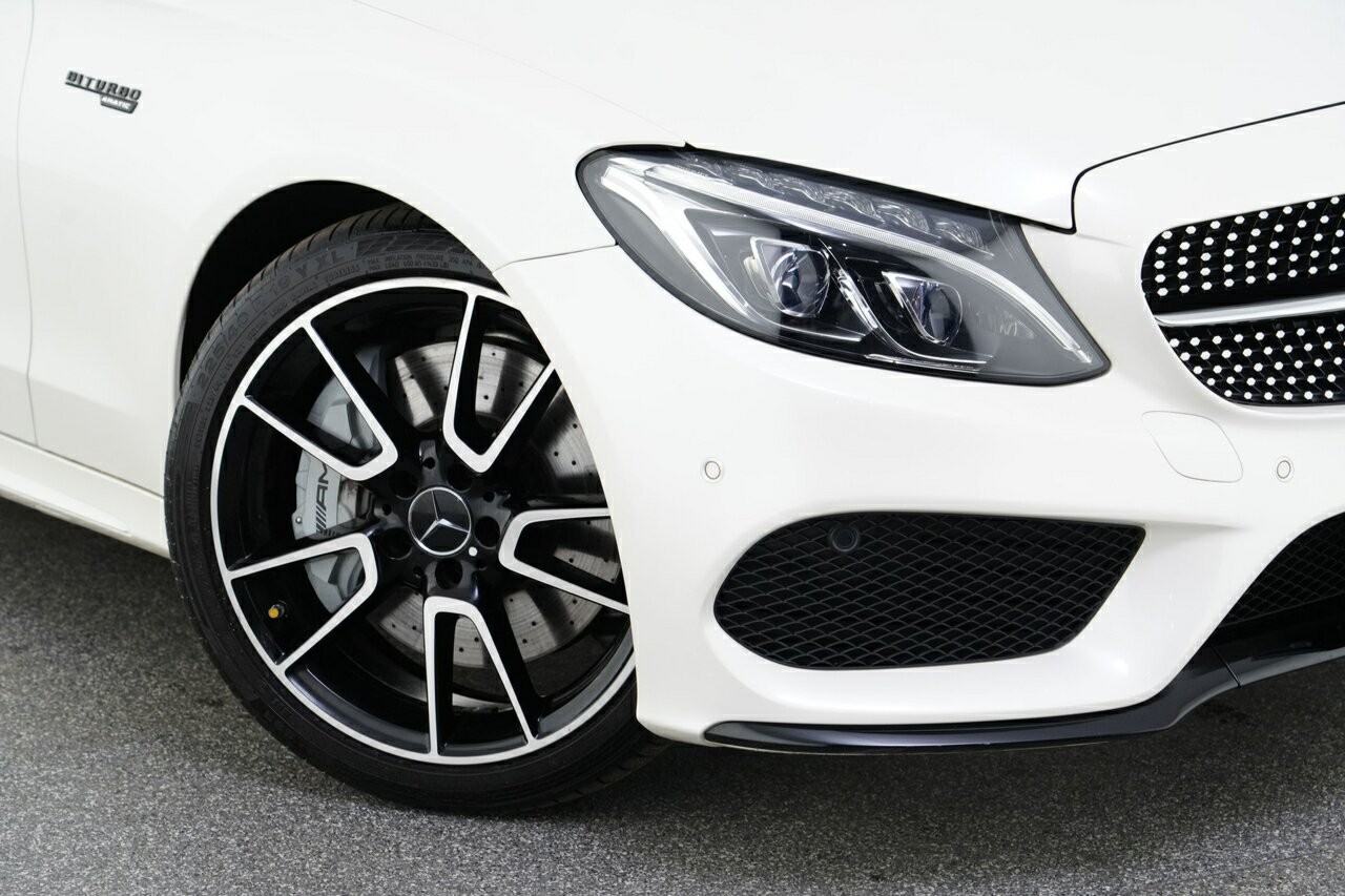 Mercedes Benz C-class image 2