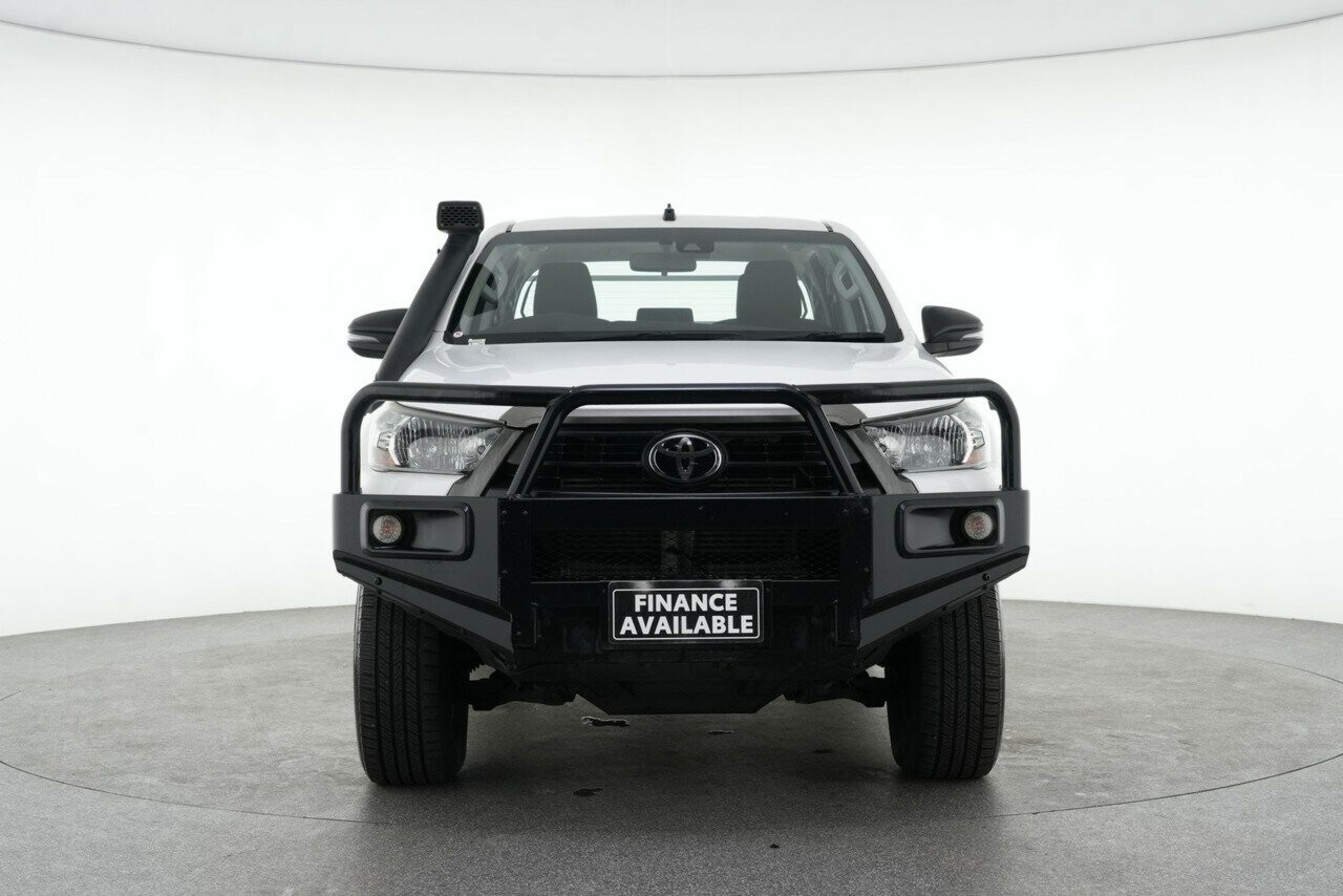 Toyota Hilux image 3