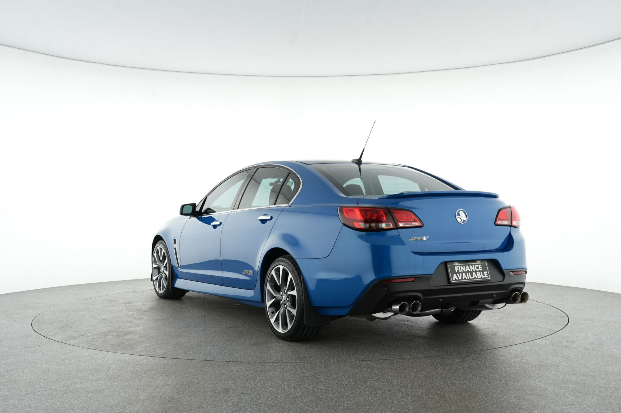 Holden Commodore image 4