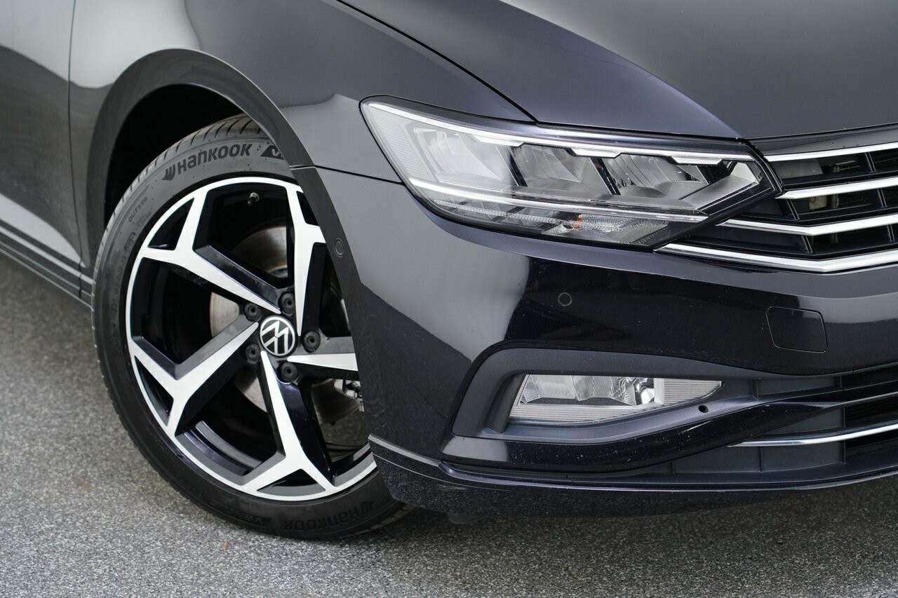 Volkswagen Passat image 2