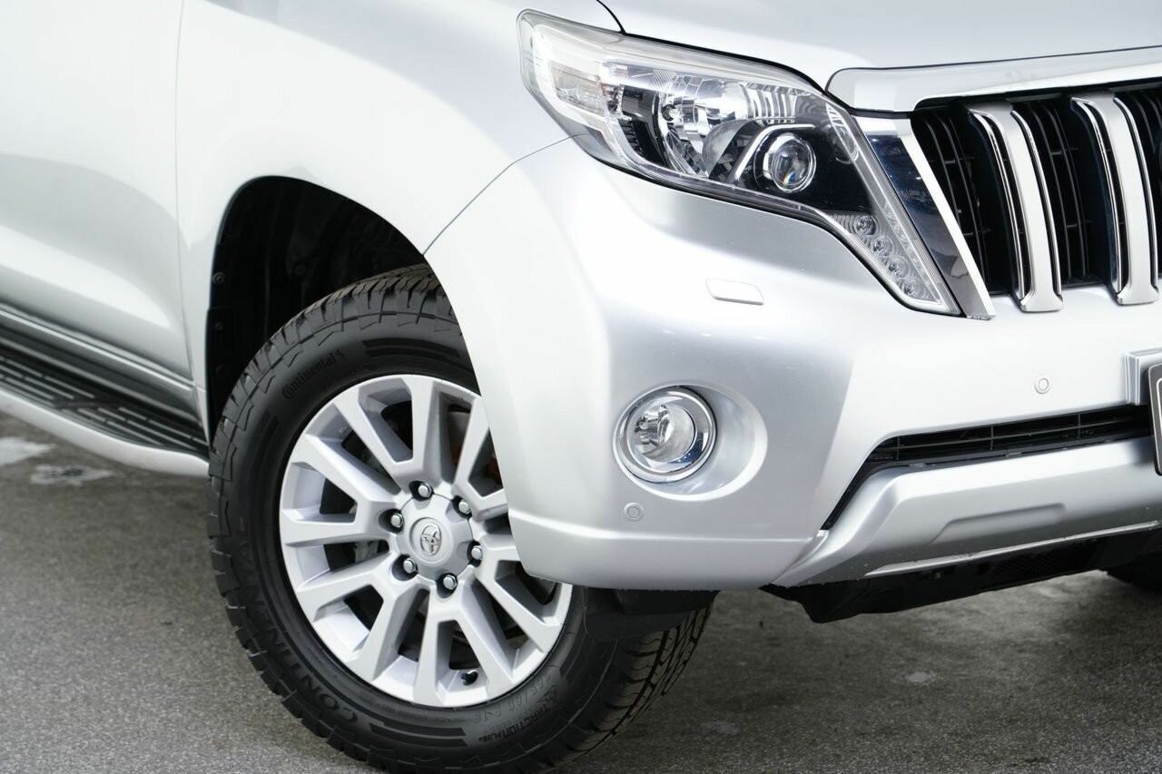 Toyota Landcruiser Prado image 2