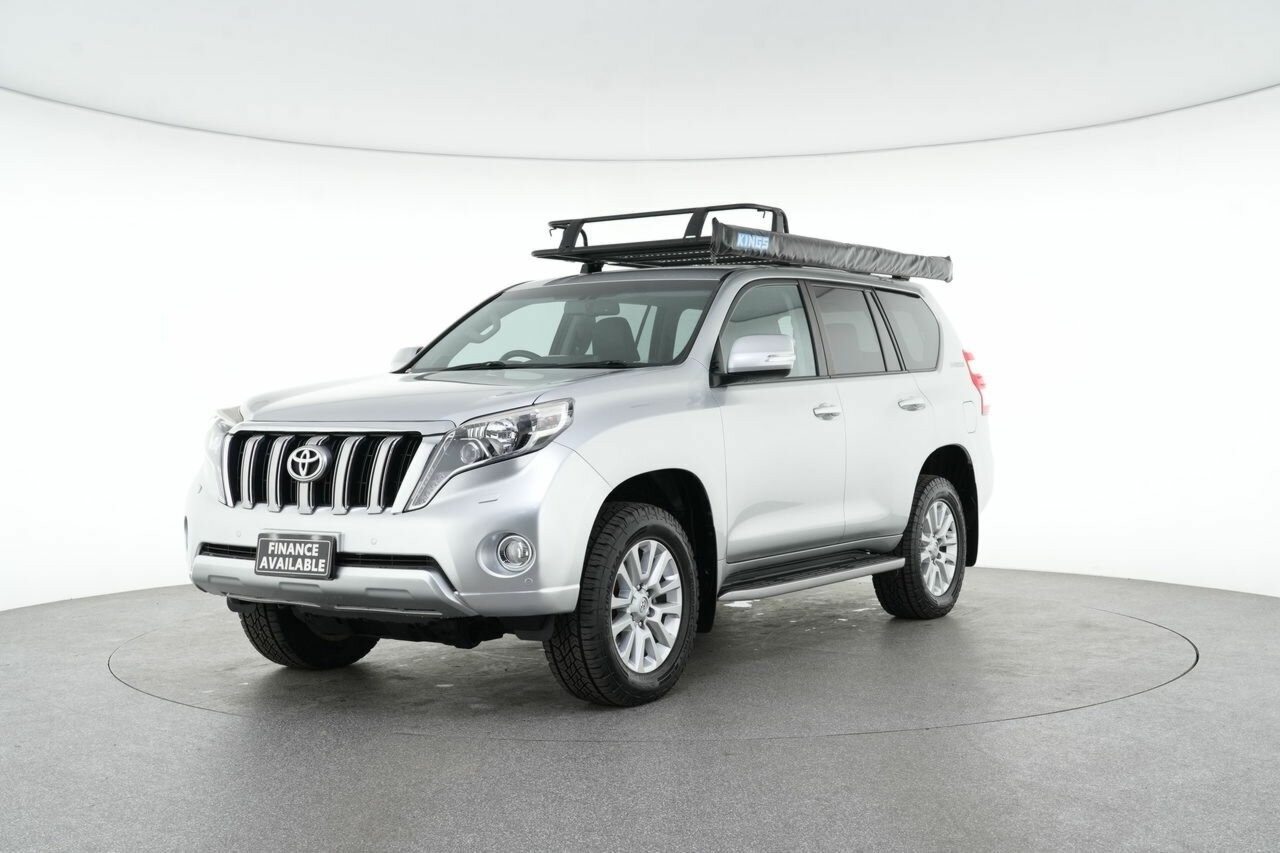 Toyota Landcruiser Prado image 4