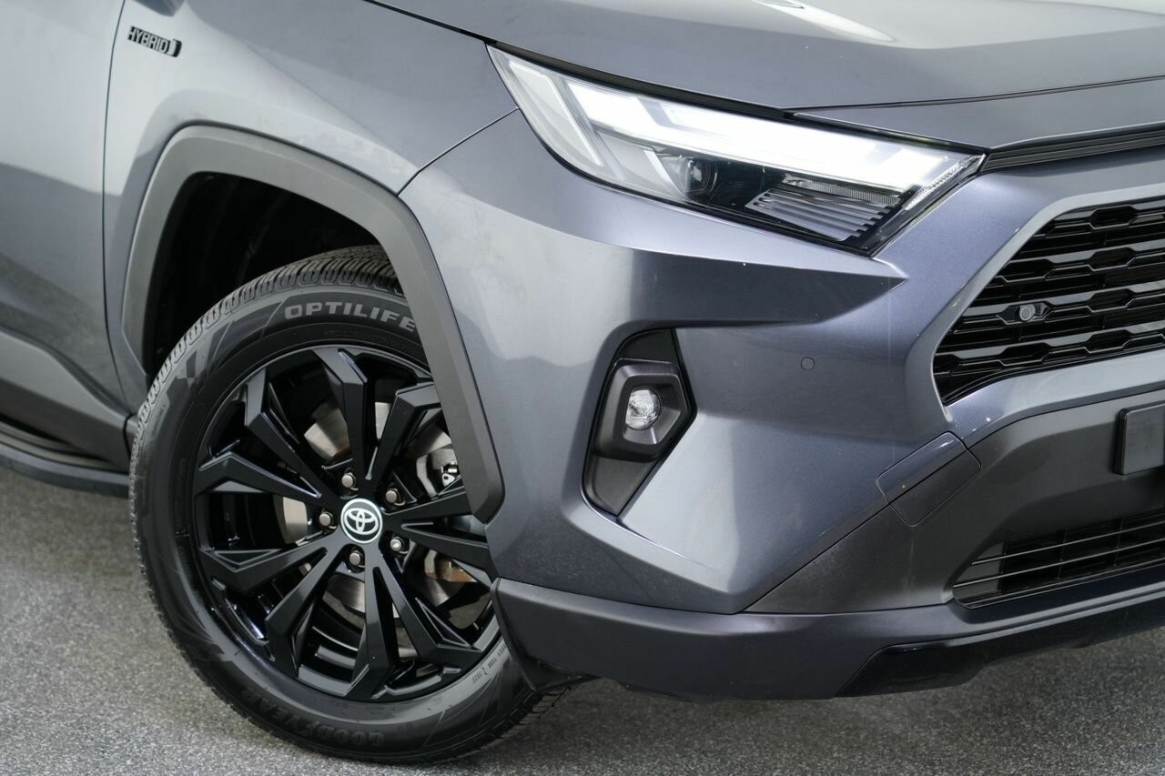 Toyota Rav4 image 2