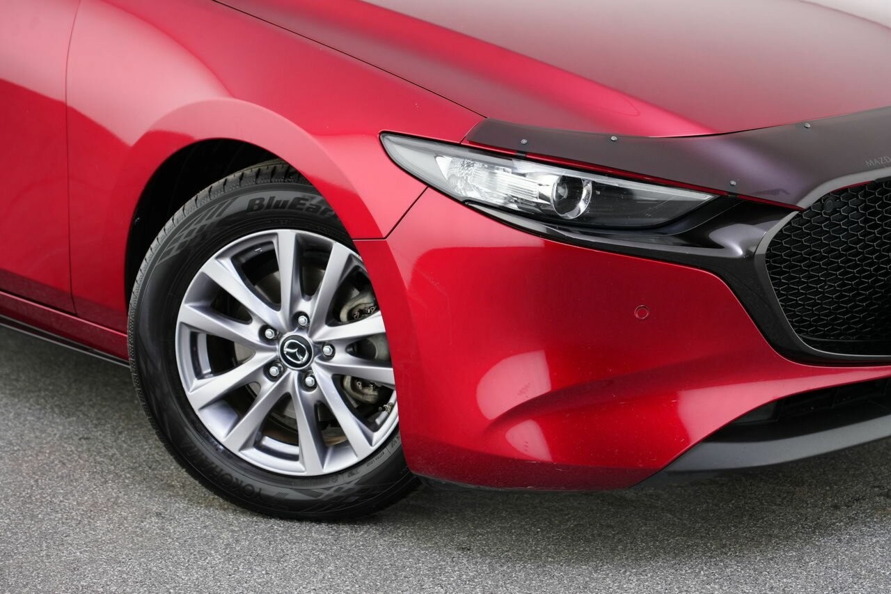 Mazda 3 image 2
