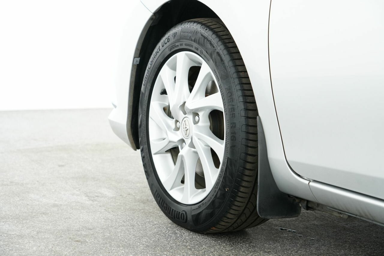 Toyota Corolla image 4