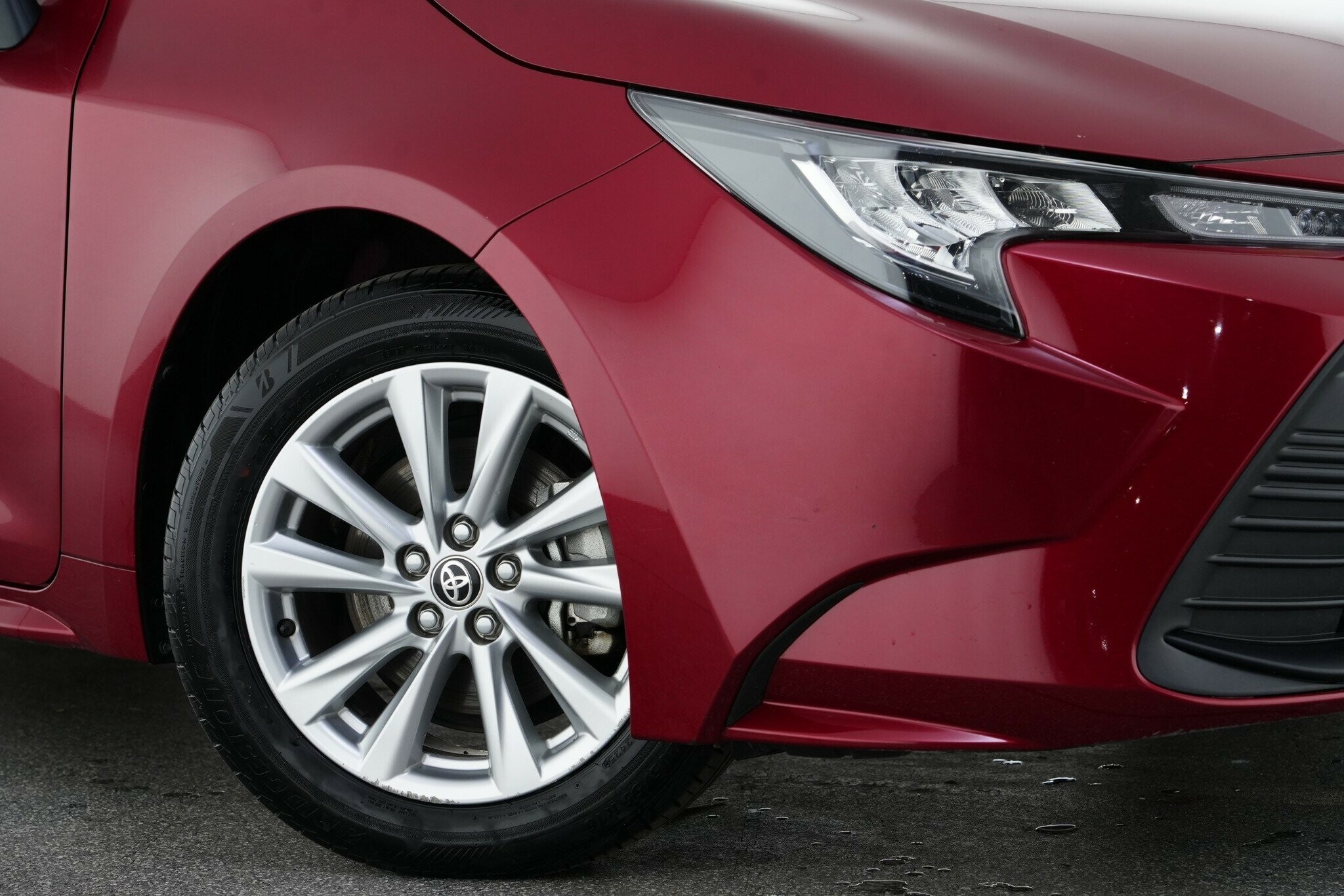 Toyota Corolla image 2