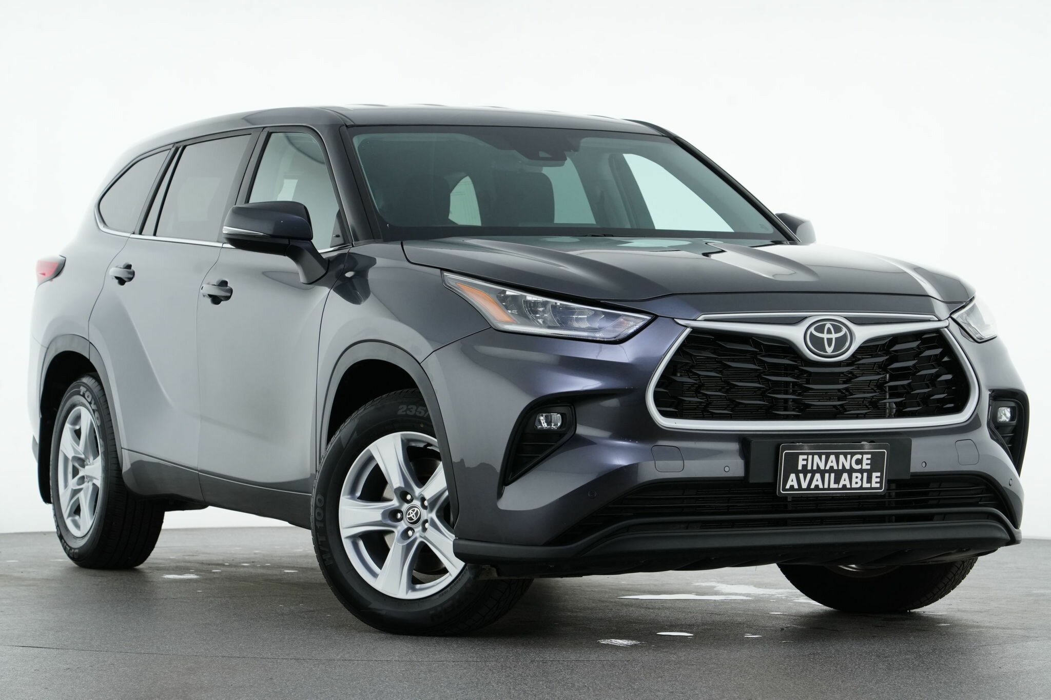 Toyota Kluger image 1