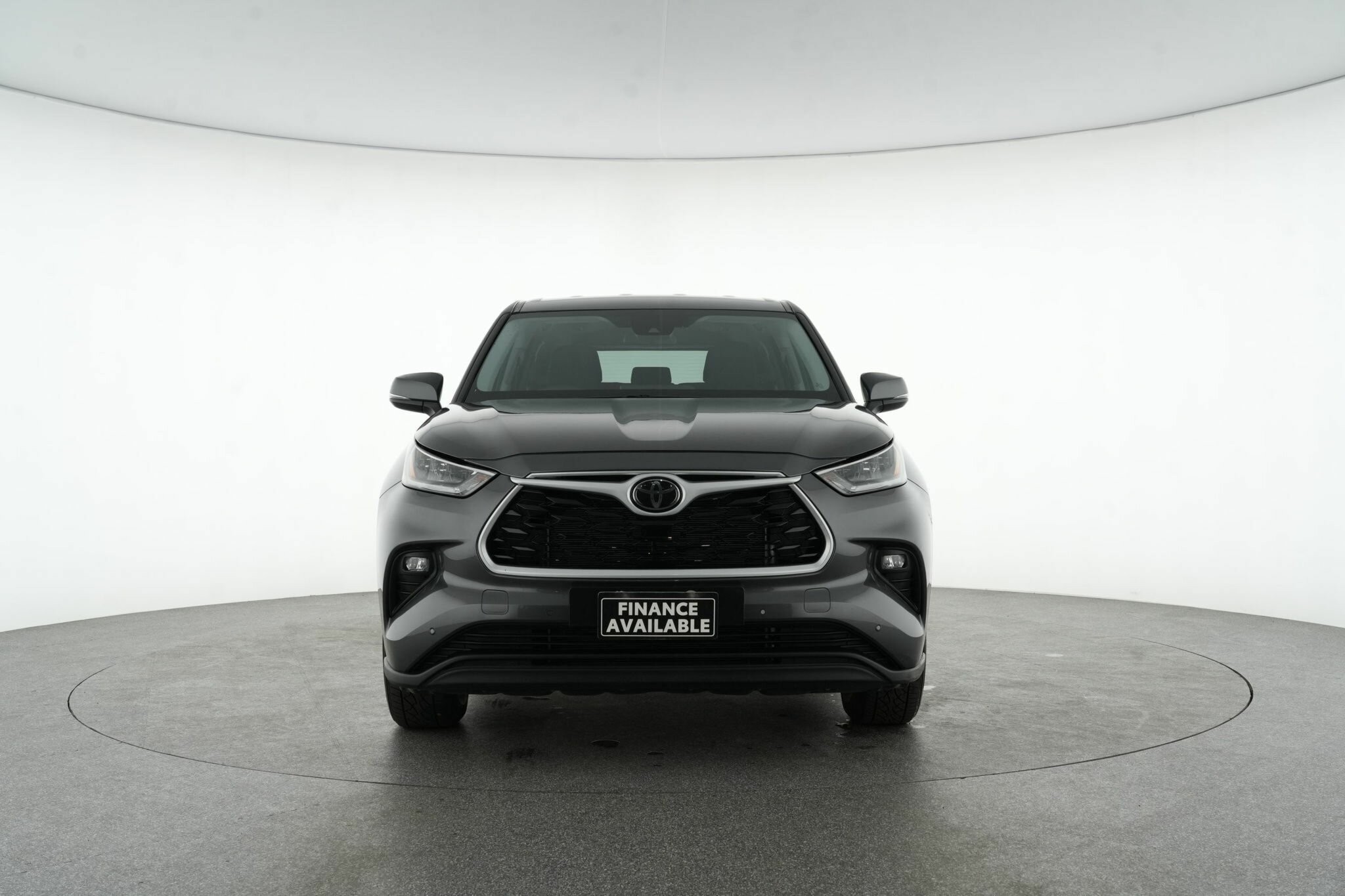 Toyota Kluger image 3