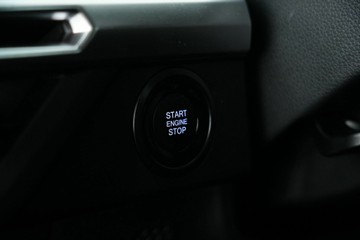 https://vehicle-cdn.autoleague.cloud/30641_U600073_16.jpg