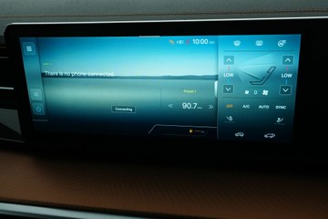 https://vehicle-cdn.autoleague.cloud/30641_U600073_18.jpg