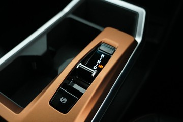 https://vehicle-cdn.autoleague.cloud/30641_U600073_19.jpg
