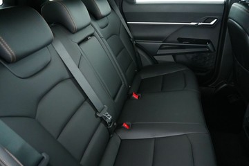 https://vehicle-cdn.autoleague.cloud/30641_U600076_12.jpg