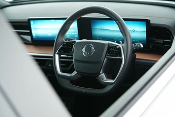 https://vehicle-cdn.autoleague.cloud/30641_U600076_13.jpg
