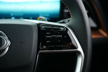 https://vehicle-cdn.autoleague.cloud/30641_U600076_18.jpg