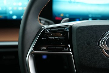 https://vehicle-cdn.autoleague.cloud/30641_U600076_20.jpg