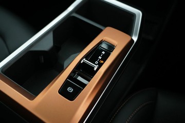 https://vehicle-cdn.autoleague.cloud/30641_U600076_23.jpg
