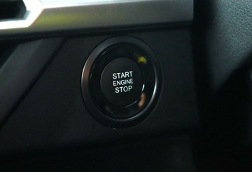 https://vehicle-cdn.autoleague.cloud/30641_U600076_24.jpg