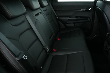https://vehicle-cdn.autoleague.cloud/30641_U600081_12.jpg