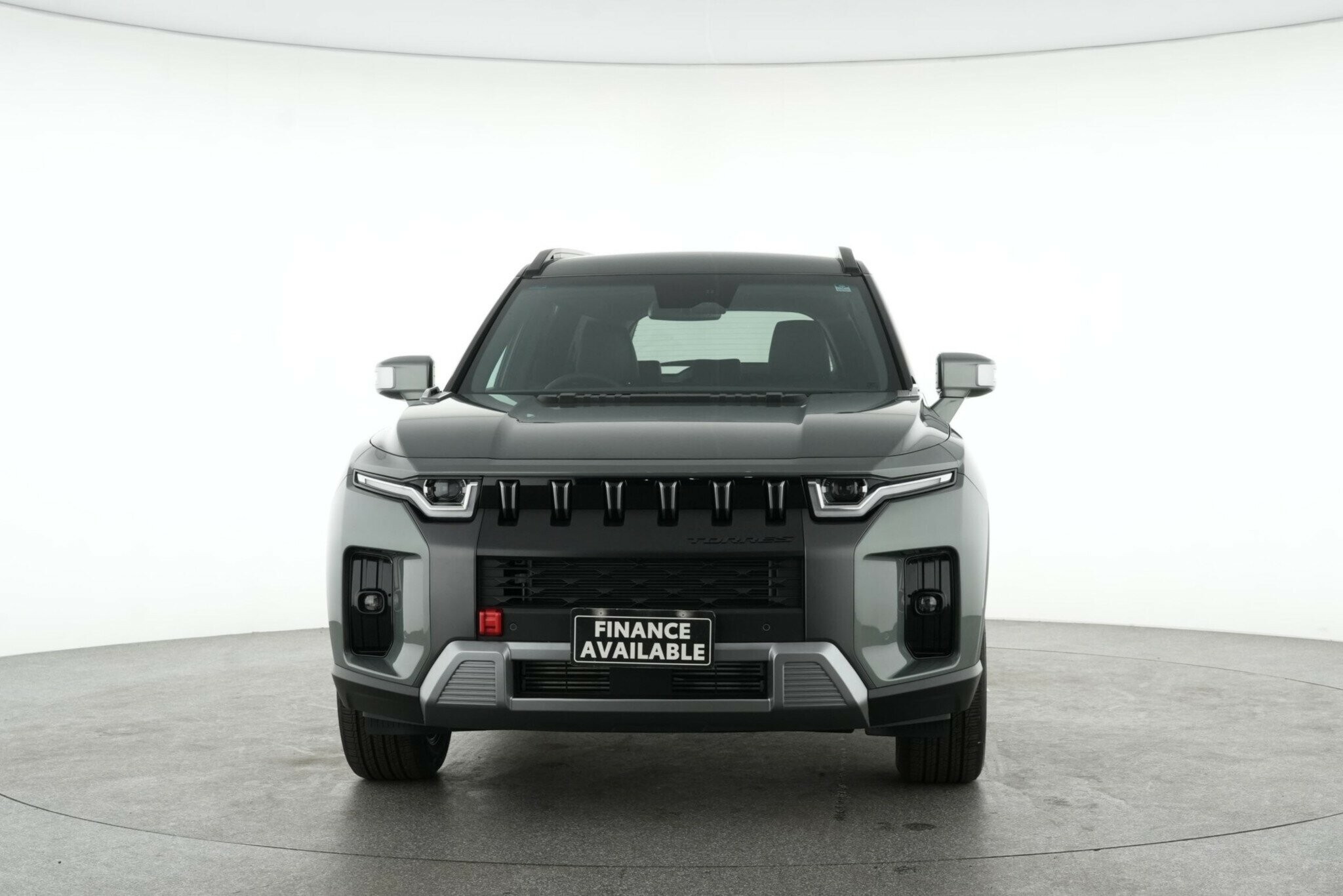 Kgm Ssangyong Torres image 2
