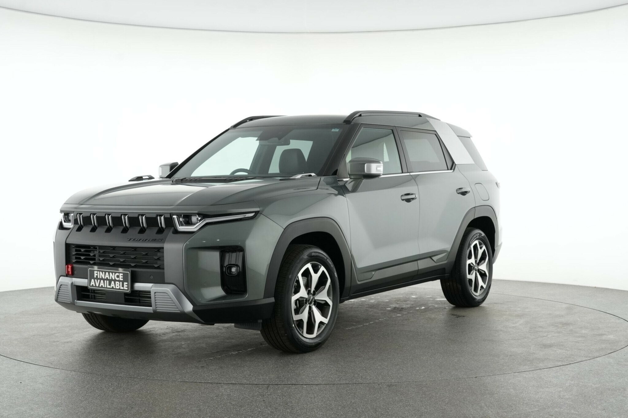 Kgm Ssangyong Torres image 3