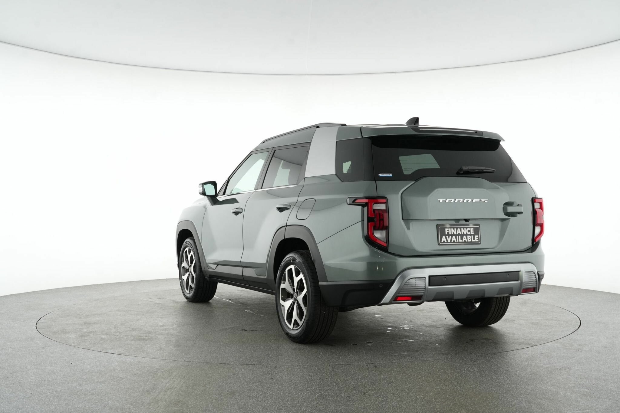 Kgm Ssangyong Torres image 4
