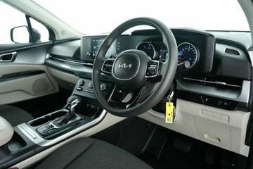 https://vehicle-cdn.autoleague.cloud/30641_U600163_16.jpg