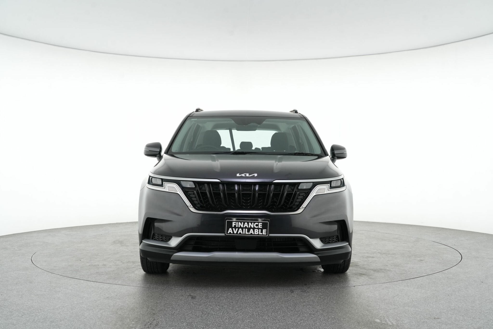 Kia Carnival image 3