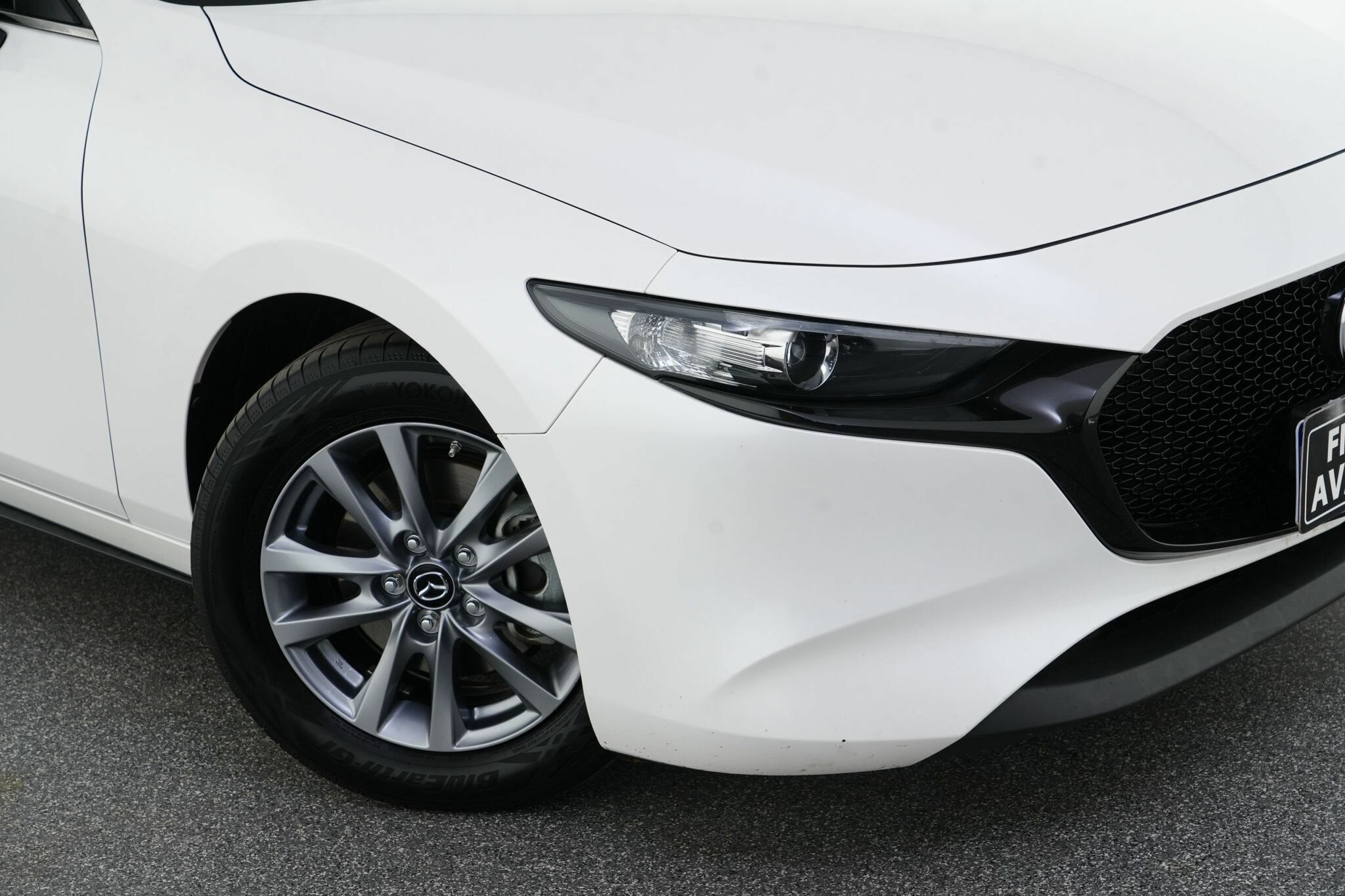 Mazda 3 image 2