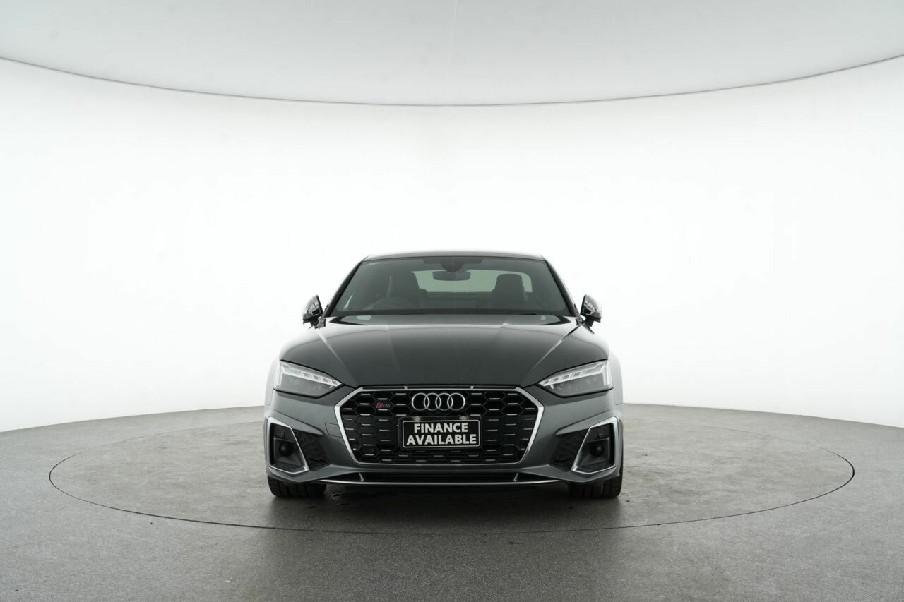 Audi S5 image 2