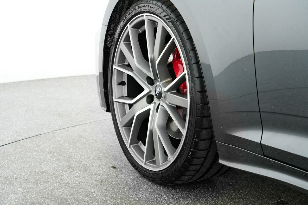 Audi S5 image 4