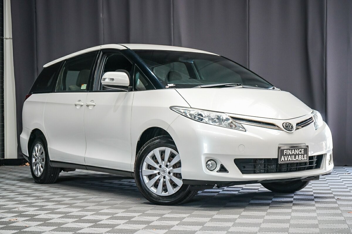 Toyota Tarago image 1