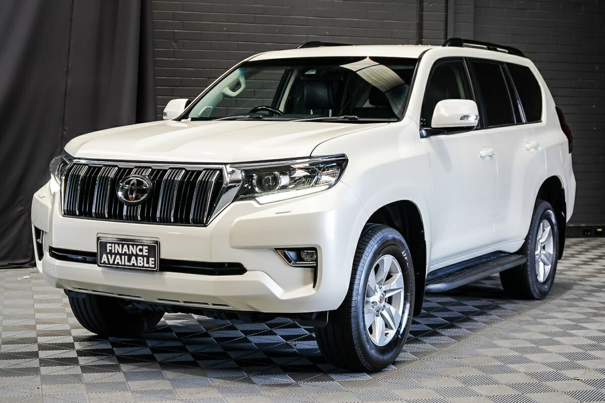 Toyota Landcruiser Prado image 4