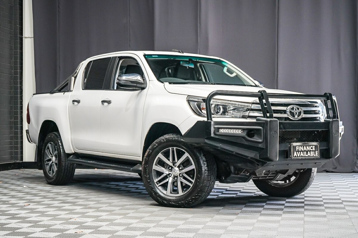 Toyota Hilux image 1