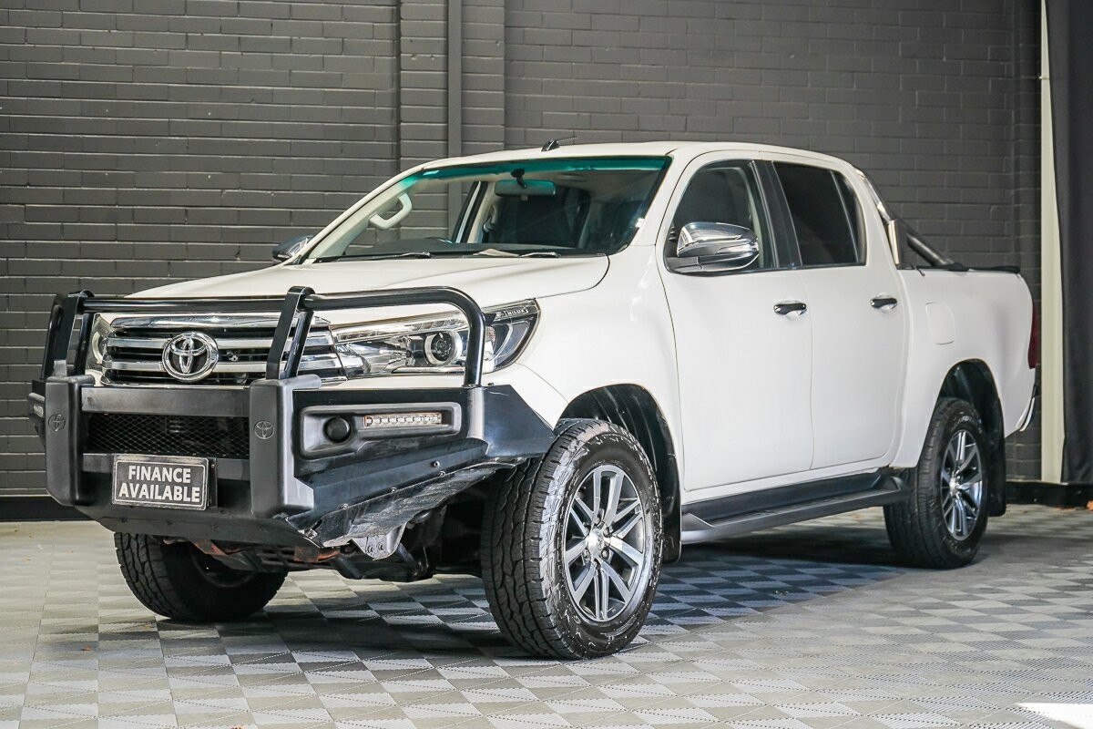 Toyota Hilux image 4