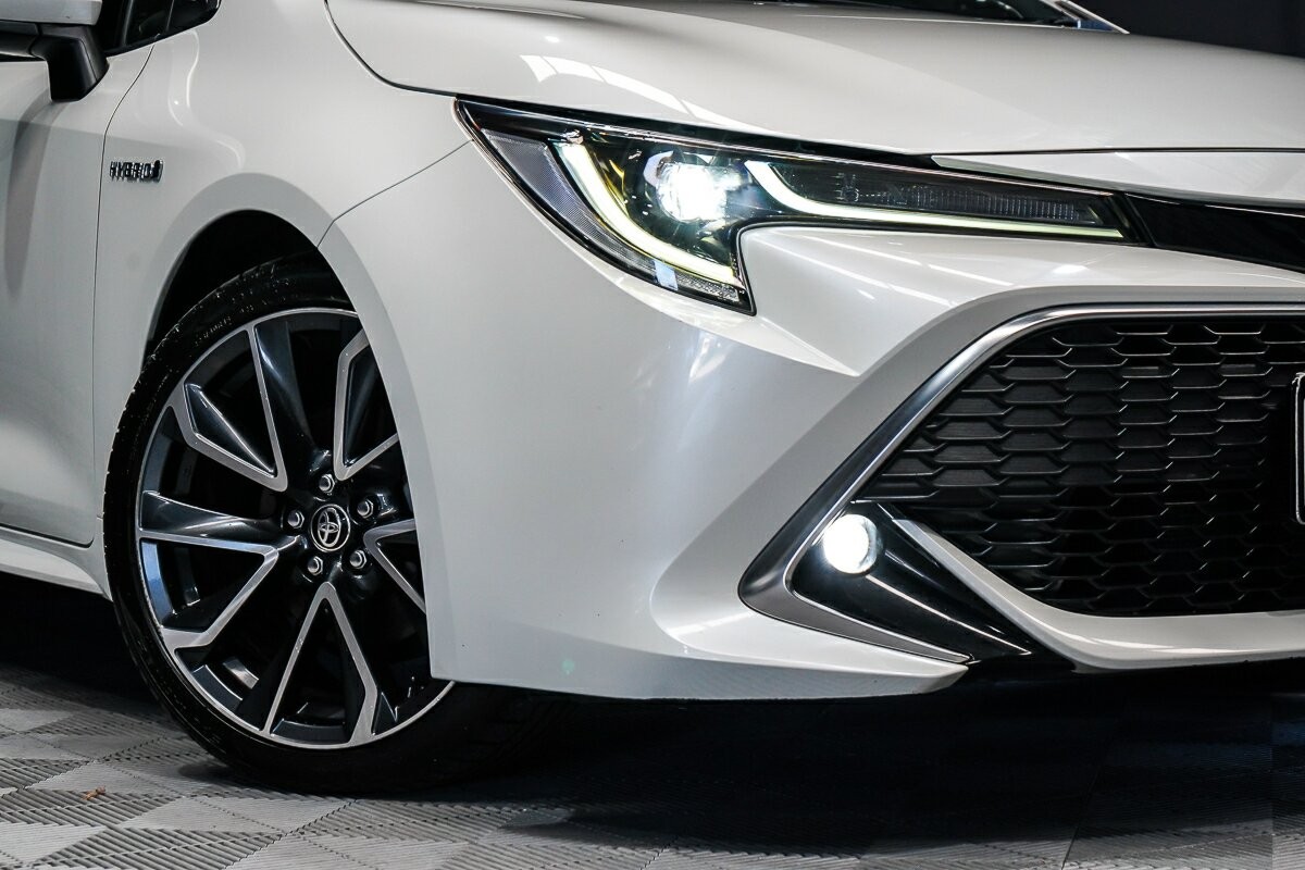 Toyota Corolla image 2