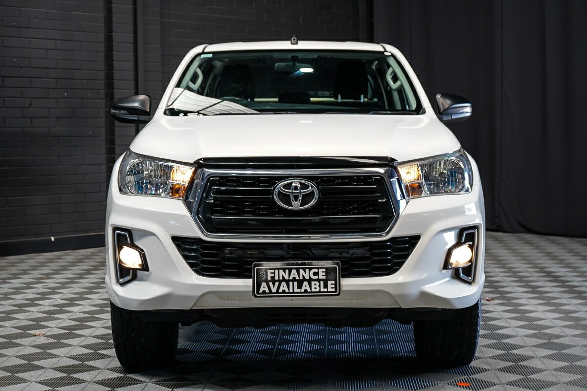 Toyota Hilux image 3