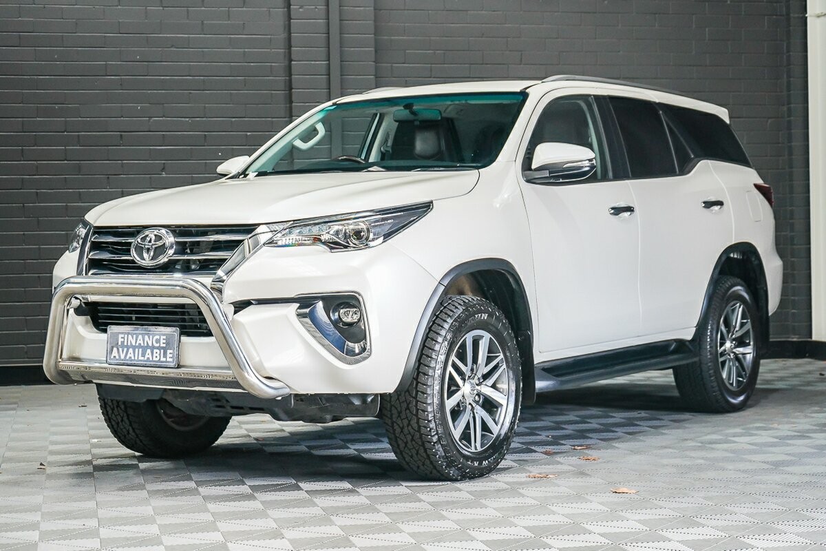 Toyota Fortuner image 4