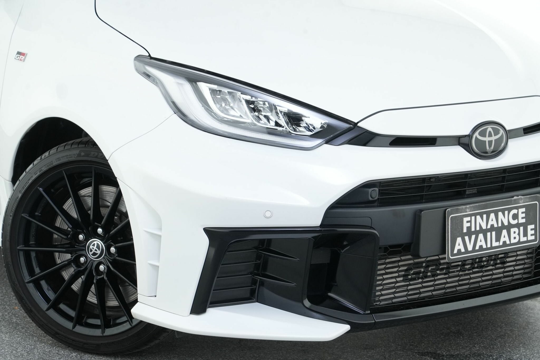 Toyota Yaris image 2
