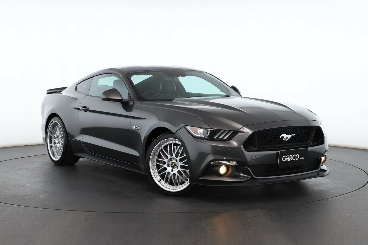 Ford Mustang image 1