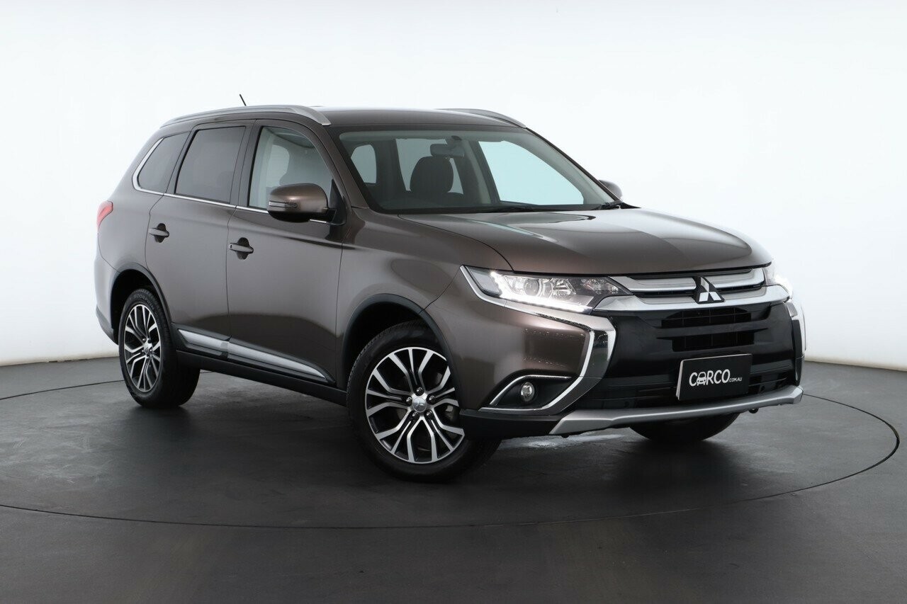 Mitsubishi Outlander image 1