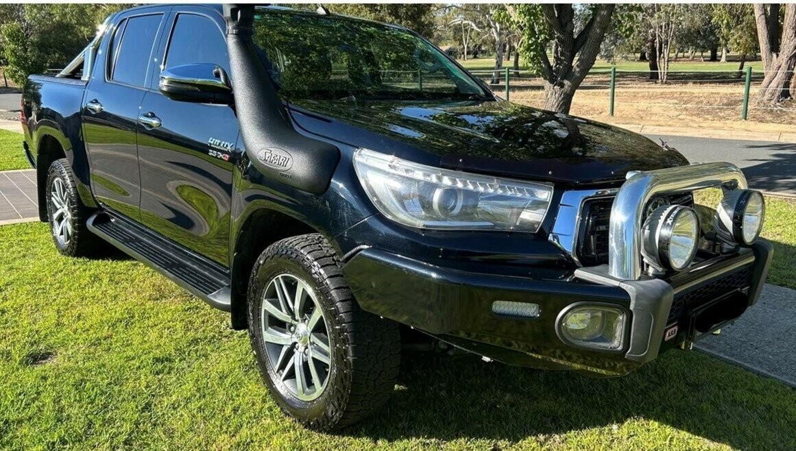 Toyota Hilux image 1