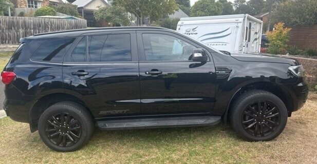 Ford Everest image 4