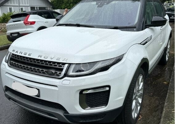 Land Rover Range Rover Evoque image 1