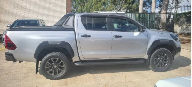 Toyota Hilux image 1