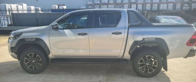 Toyota Hilux image 3