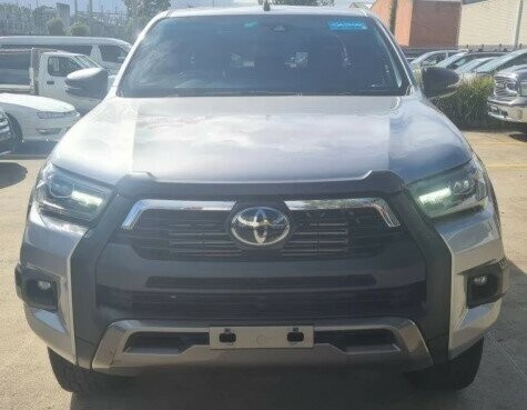 Toyota Hilux image 4