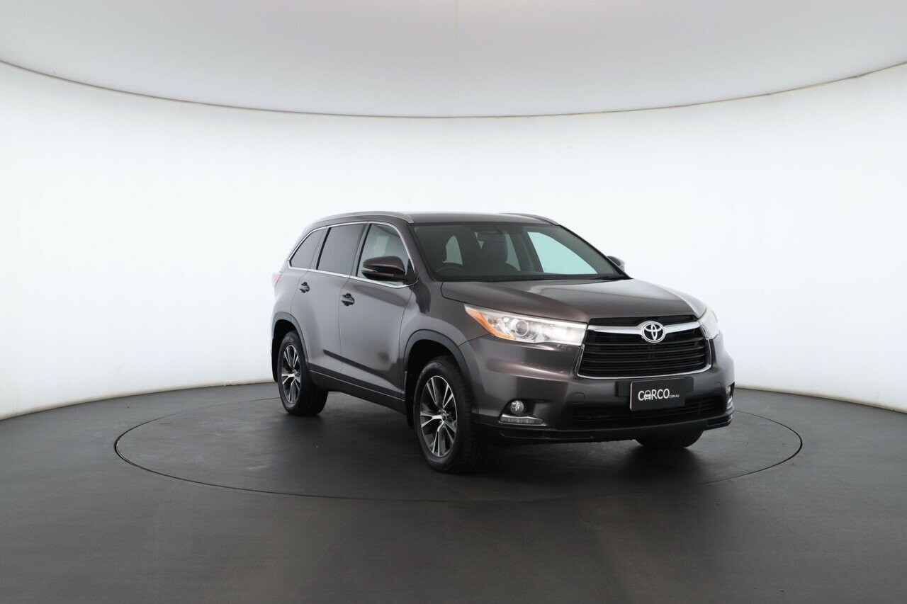Toyota Kluger image 4